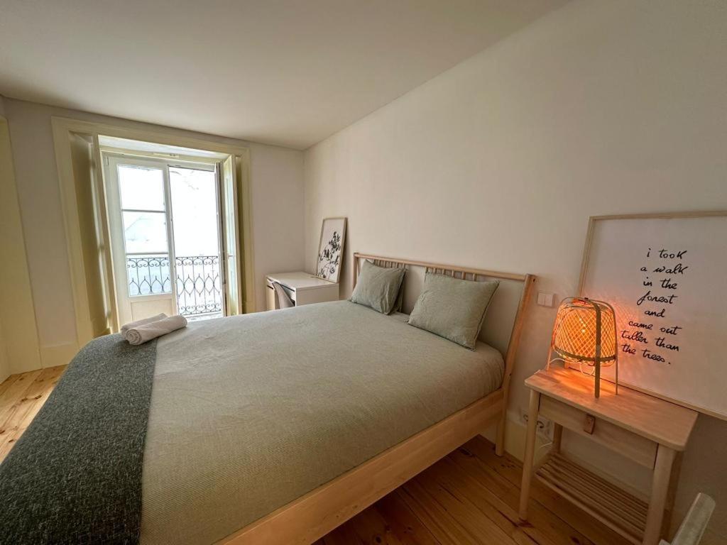 Rooms In Cozy Shared Accommodation In The Center Of リスボン エクステリア 写真